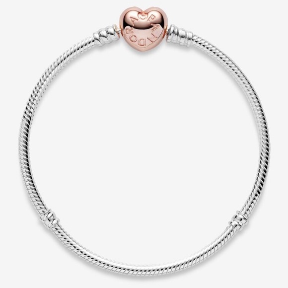 BNIB Pandora Moments Heart Clasp Snake Chain Bracelet! - Picture 5 of 17